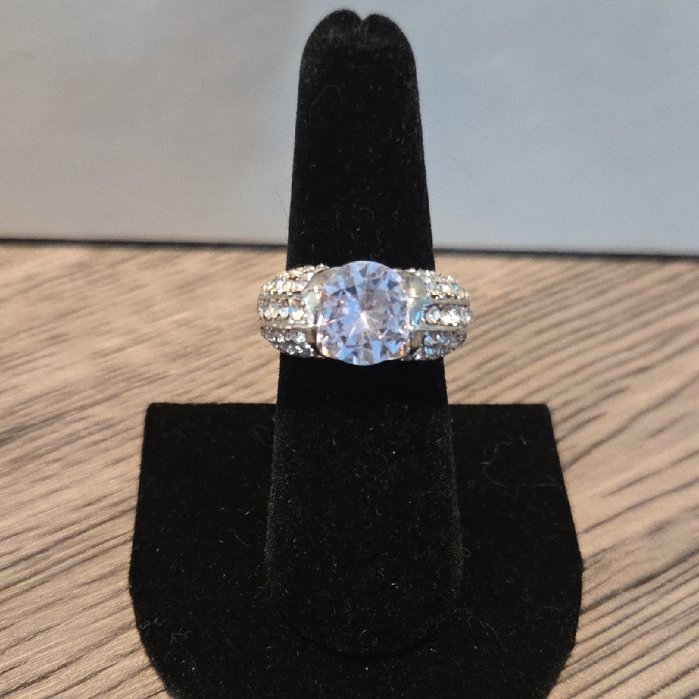Bold Silvertone Ring w/ Clear Center Stone